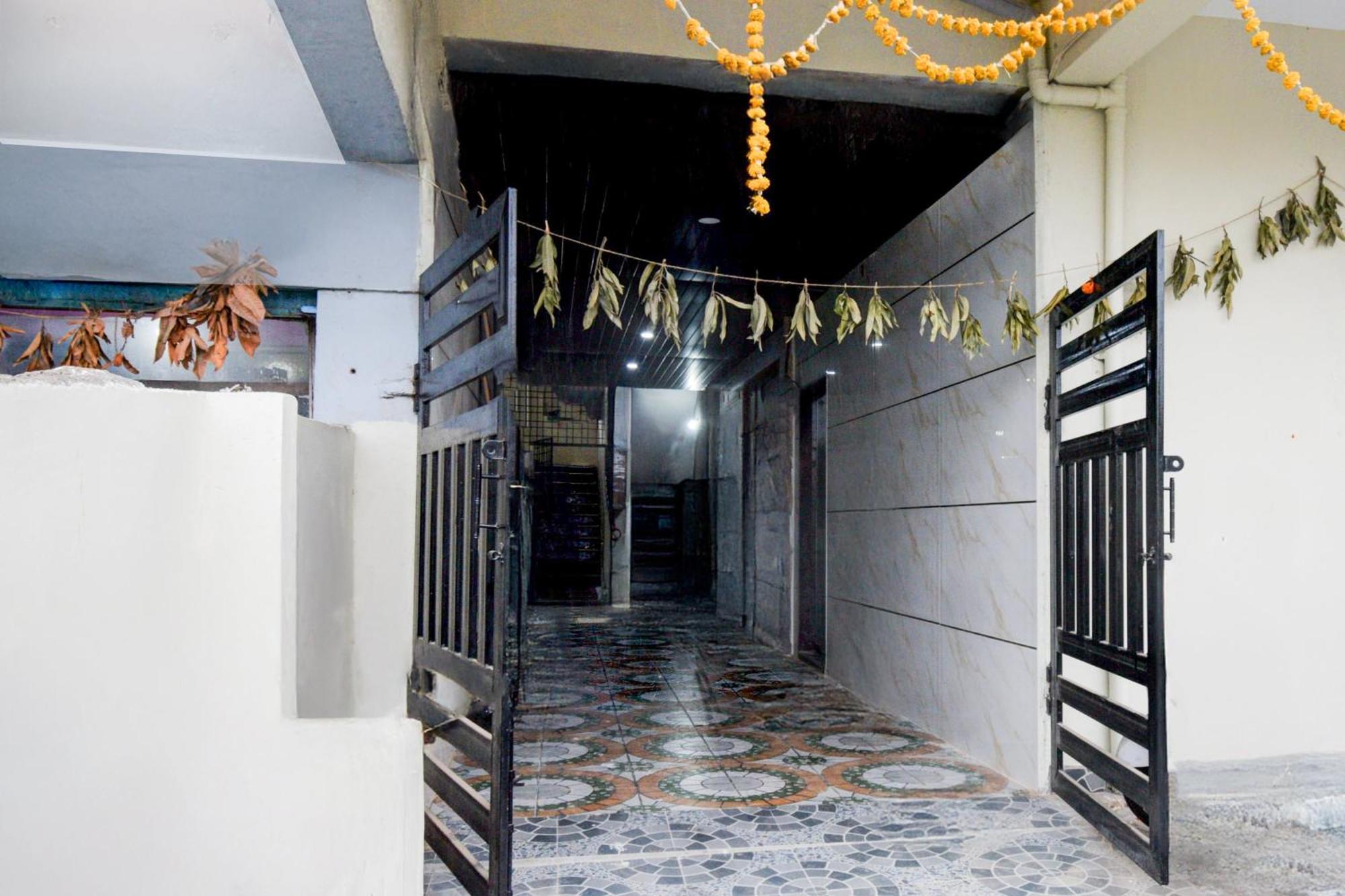 Super Collection O Srisailam Highway Hotel เชมชาบัด ภายนอก รูปภาพ